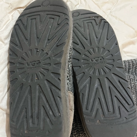 UGG cardigan boots Size 6 - Picture 4 of 4